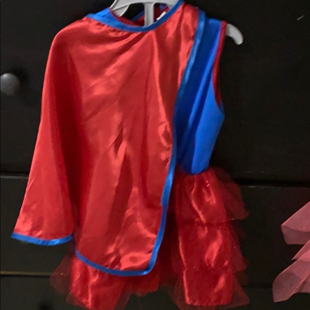 Super Girl - Picture 3 of 3